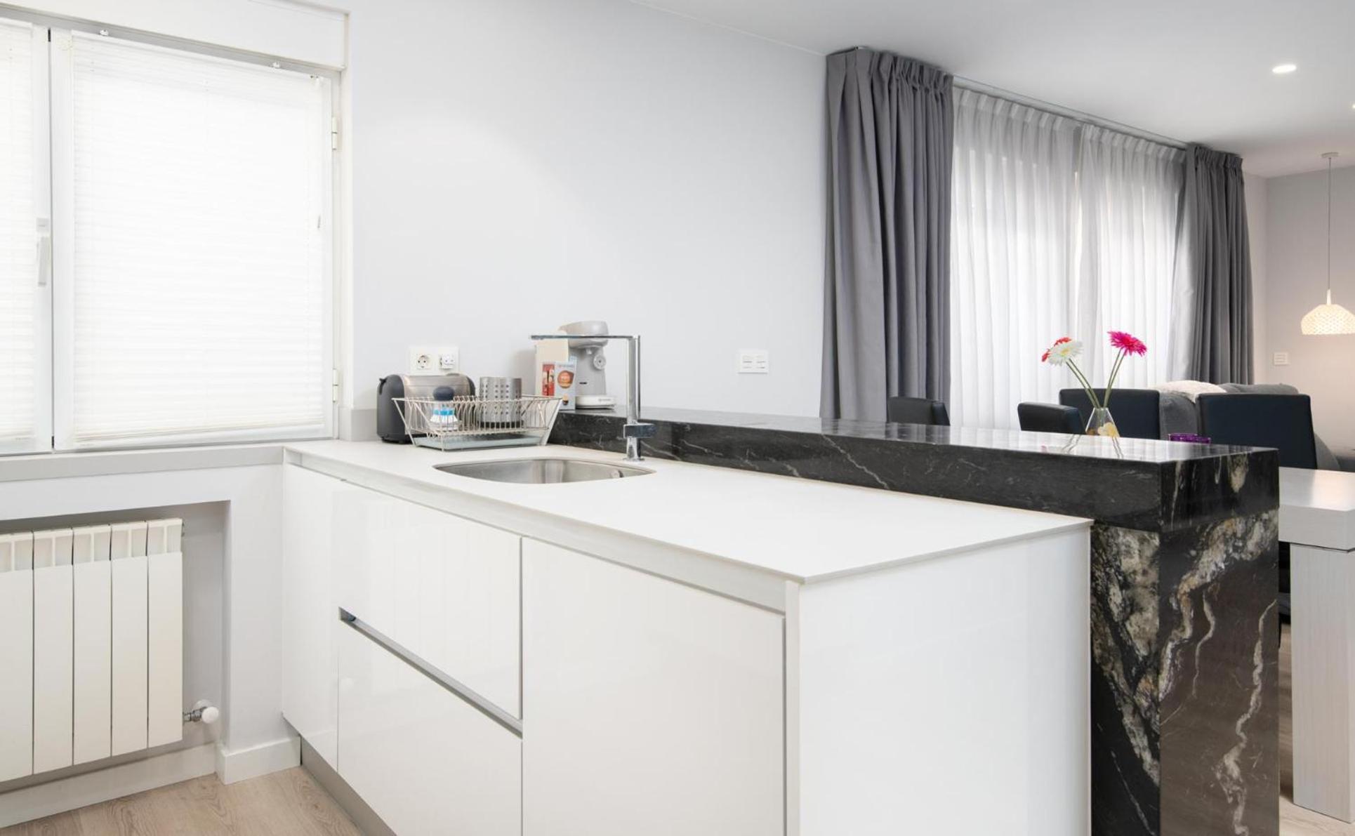 Espacio Moderno En Gijon Playa Экстерьер фото